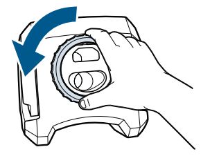 Bissell Powerforce Powerbrush Pet Instrucciones -Asegúrese de que el depósito de agua sucia está vacío retirando suavemente la pila flotante y desenroscando el anillo de la parte inferior del depósito. Siga los pasos 4 & 5 de la página 5